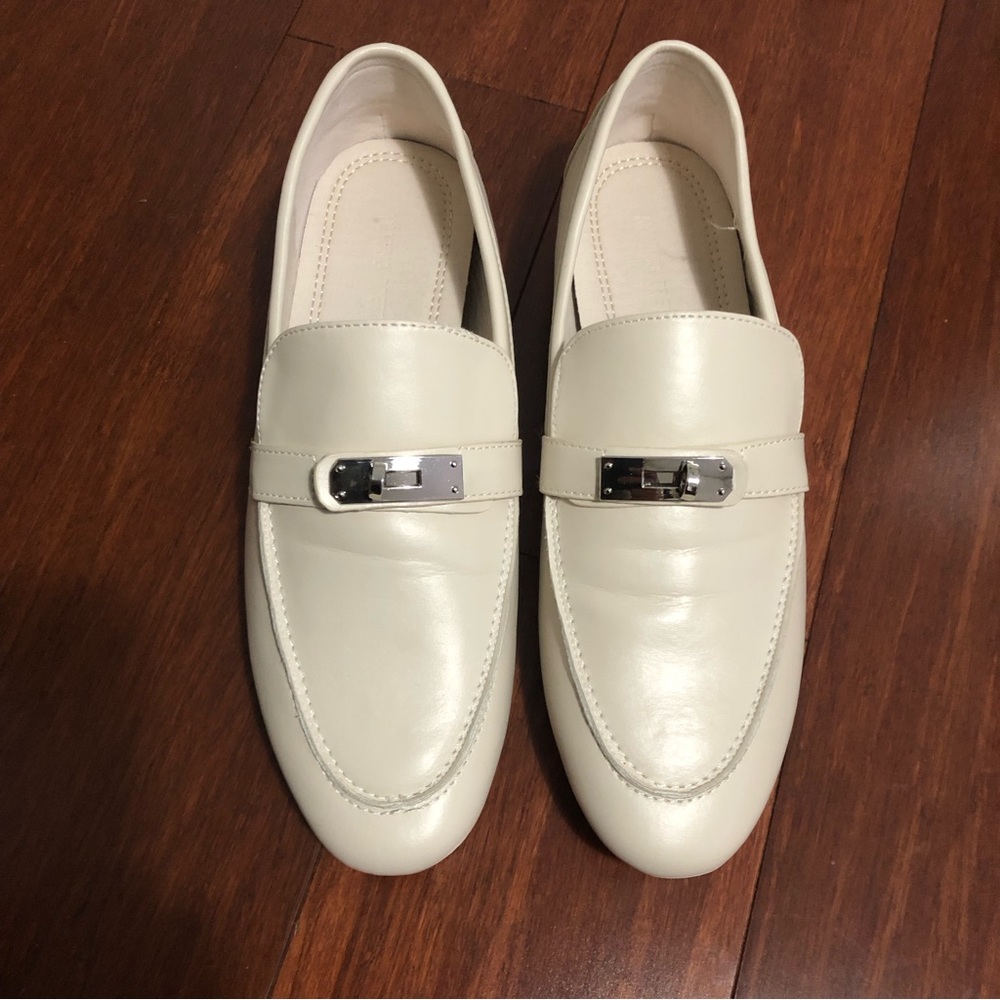 Gorgeous Ivory / Off White color stainless steel buckle details loafers flats